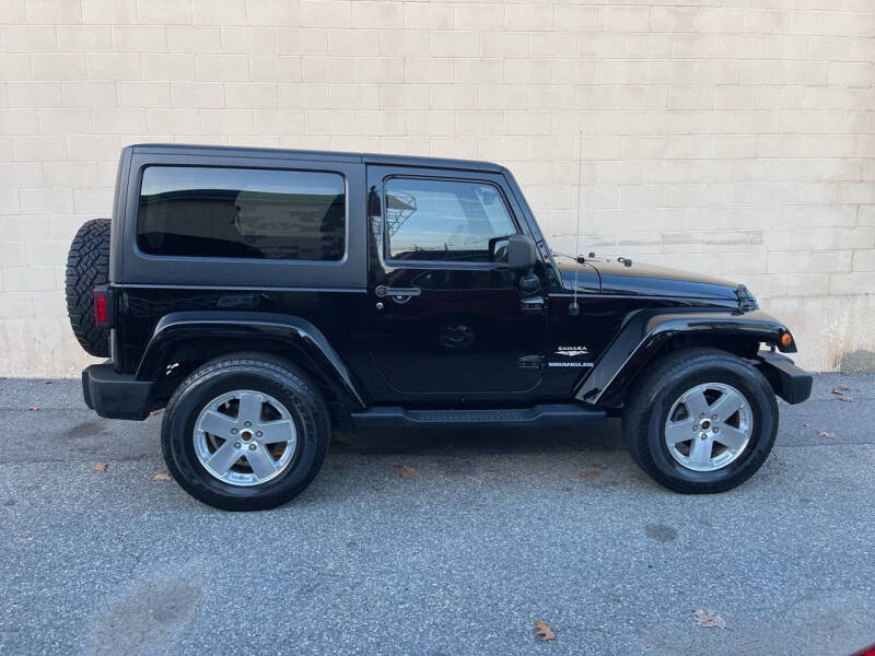 2013 Jeep Wrangler Sahara photo 7