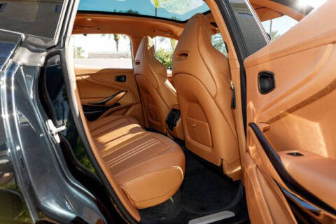 2025 Aston Martin DBX 707