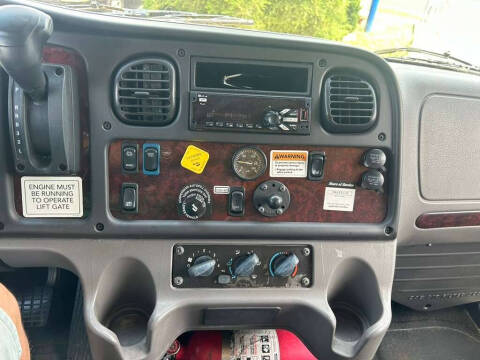 2020 Freightliner M2 106