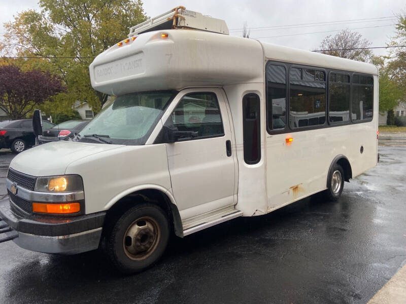 Momber Sales Car Dealer in Sparta, MI