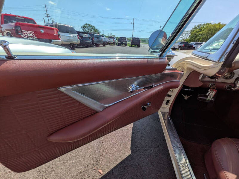 1957 Ford Thunderbird