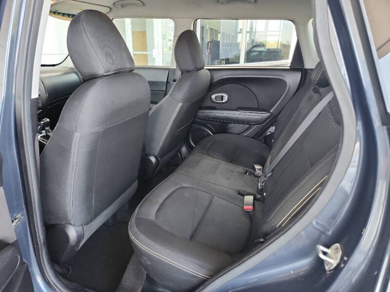 2016 Kia Soul +