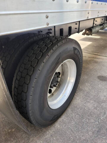 2014 Freightliner M2 106
