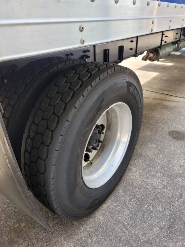 2014 Freightliner M2 106