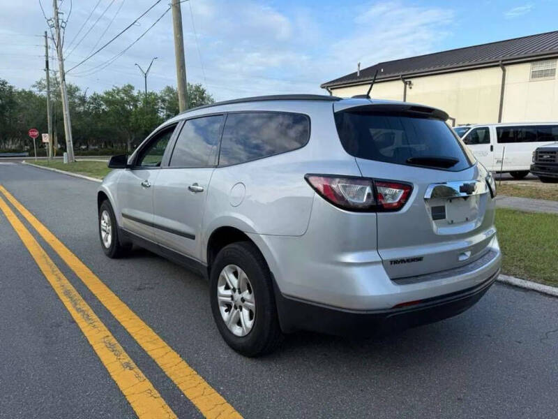 2017 Chevrolet Traverse LS