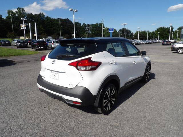 2019 Nissan Kicks SR