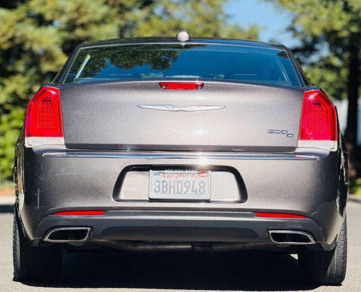 2016 Chrysler 300 C