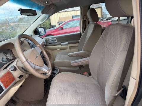 2008 Chrysler Town and Country Touring