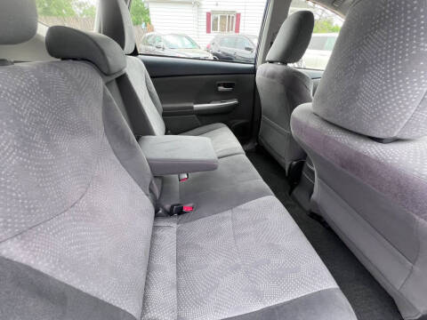 2012 Toyota Prius v Three