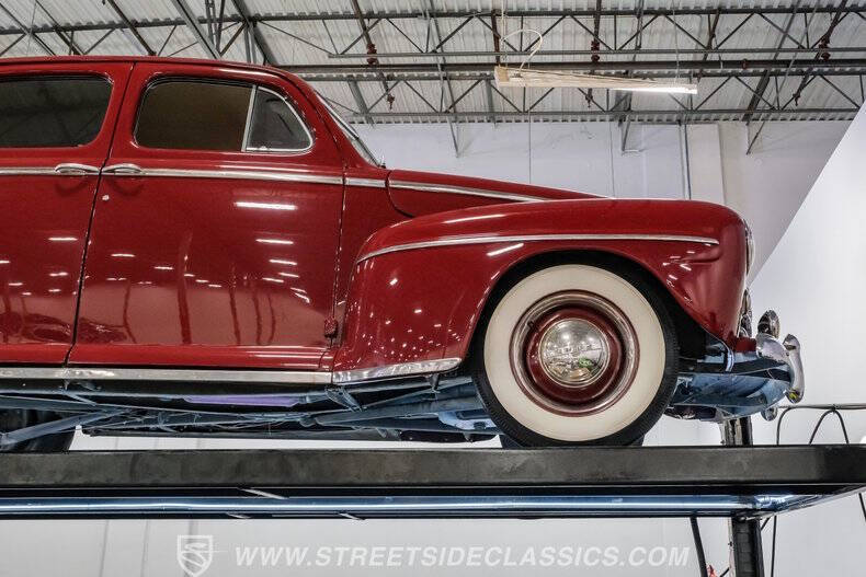 1948 Ford Deluxe