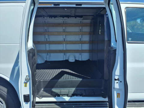 2023 GMC Savana 2500