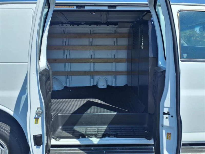 2023 GMC Savana 2500