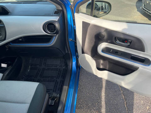 2012 Toyota Prius c Three
