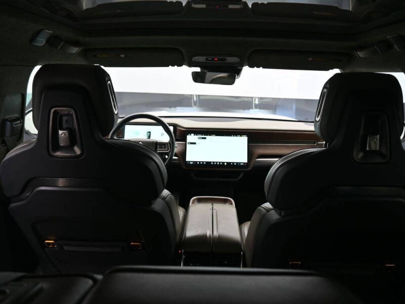 2023 Rivian R1S Launch Edition