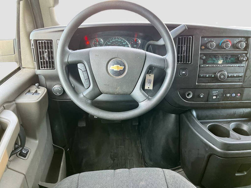 2023 Chevrolet Express 2500