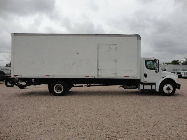 2008 Freightliner M2 106