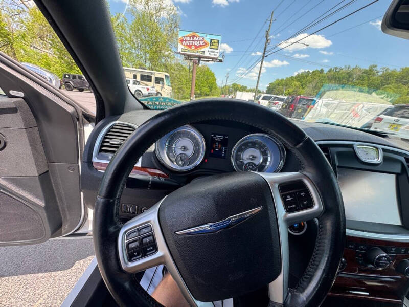 2012 Chrysler 300 Limited