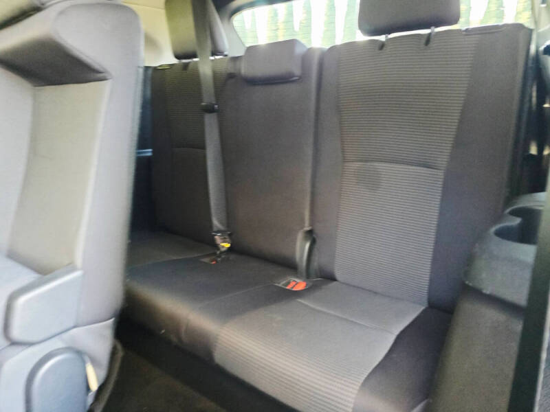 2020 Toyota Highlander LE