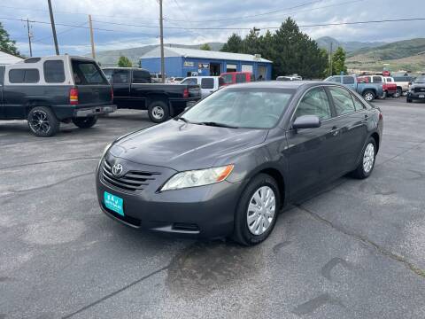 2007 Toyota Camry for sale at R & J Auto Sales in Pocatello ID