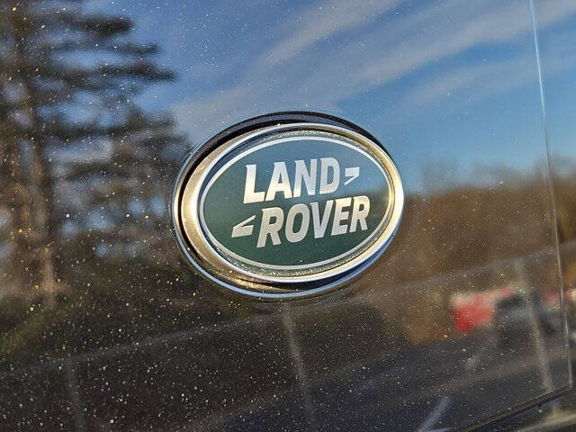 2020 Land Rover Defender 110 SE
