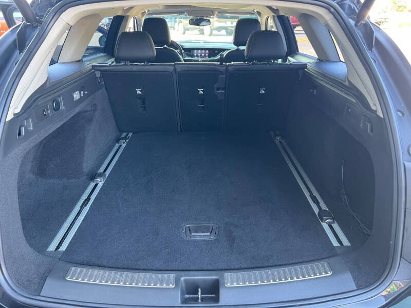 2019 Buick Regal TourX Essence