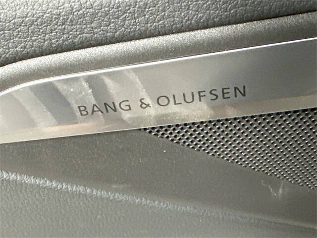 2022 Audi e-tron quattro Premium Plus