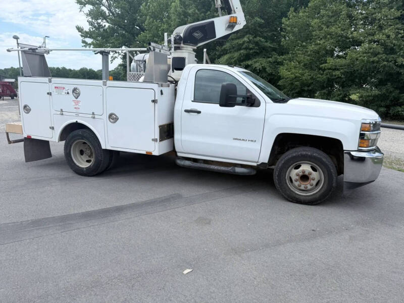 2016 Chevrolet Silverado 3500HD CC