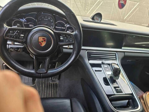 2017 Porsche Panamera