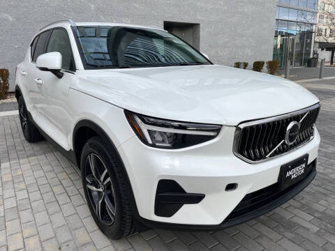 2025 Volvo XC40 B5 Core Bright Theme