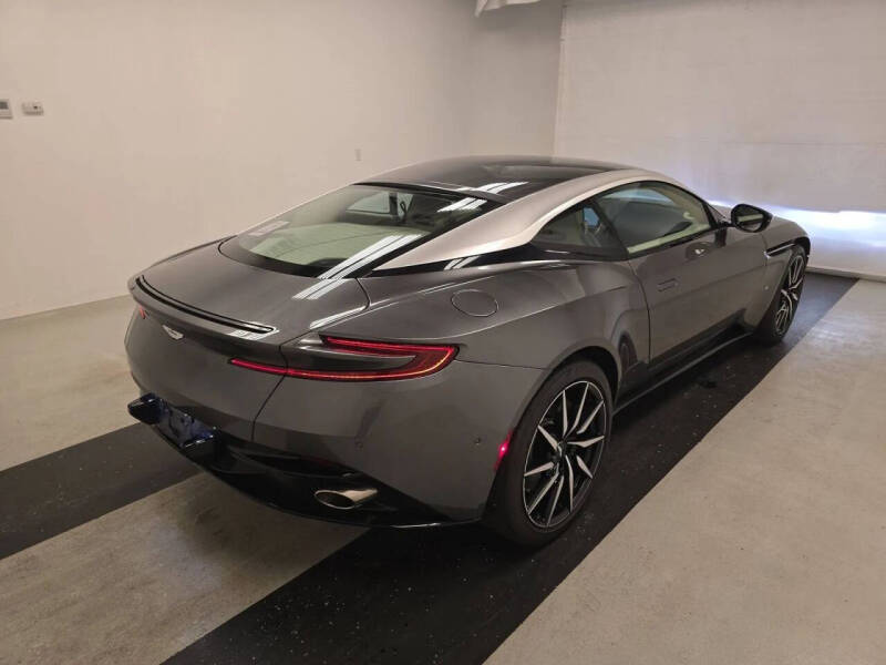 2017 Aston Martin DB11