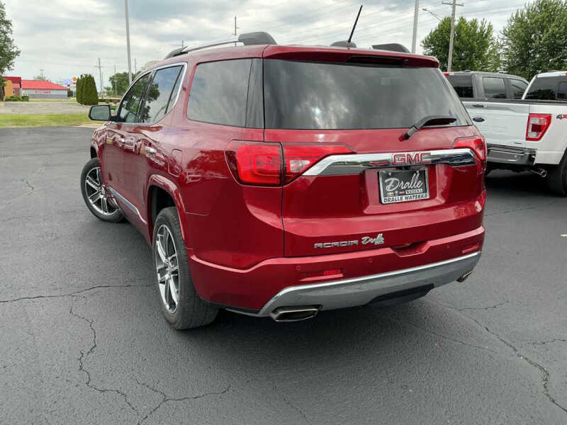 2019 GMC Acadia Denali