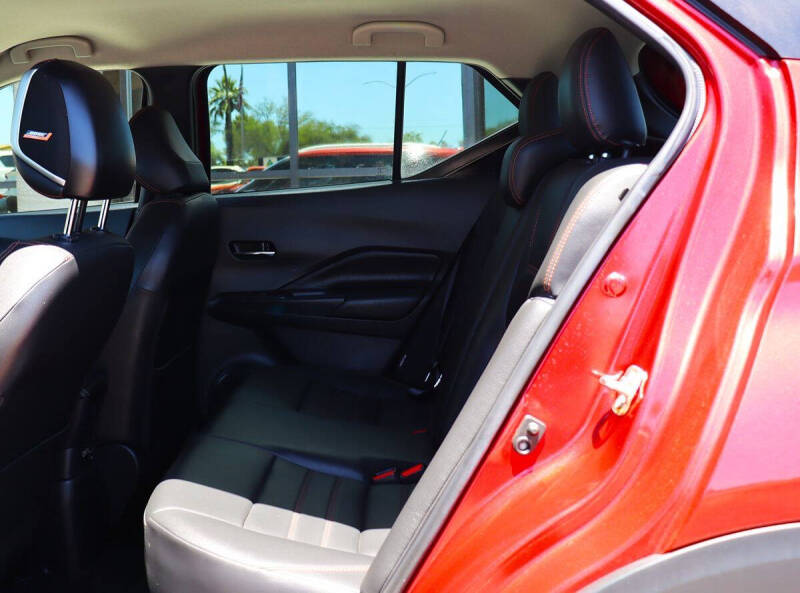 2020 Nissan Kicks SR
