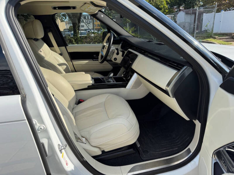 2023 Land Rover Range Rover P530 SE