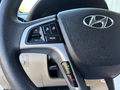 2016 Hyundai Accent SE