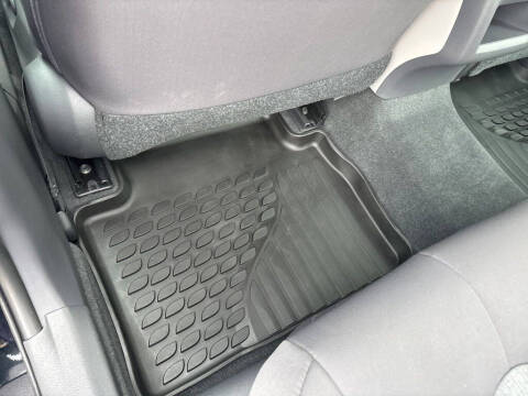 2020 Toyota Camry Hybrid LE