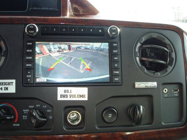 2011 Ford E-Series E-350 SD XLT