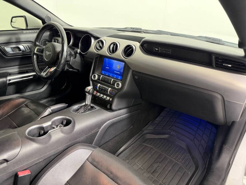 2020 Ford Mustang