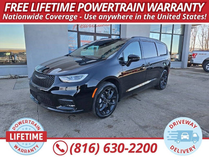 2026 Chrysler Pacifica Select