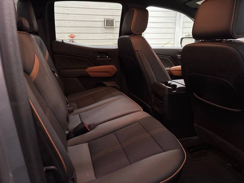 2025 GMC Canyon AT4