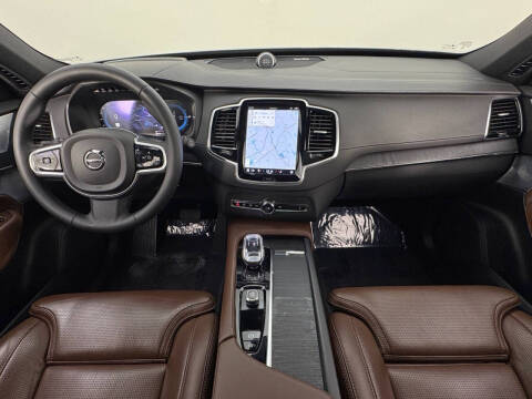 2023 Volvo XC90 Recharge T8 Ultimate Dark Theme