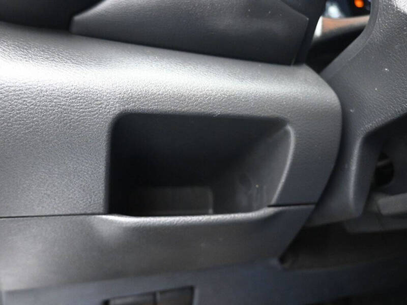 2022 Nissan Kicks SR