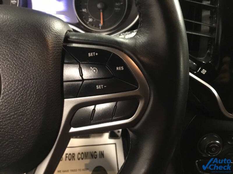 2019 Jeep Cherokee Overland