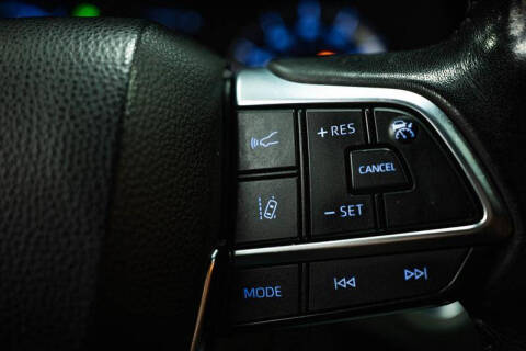 2020 Toyota Highlander Hybrid LE