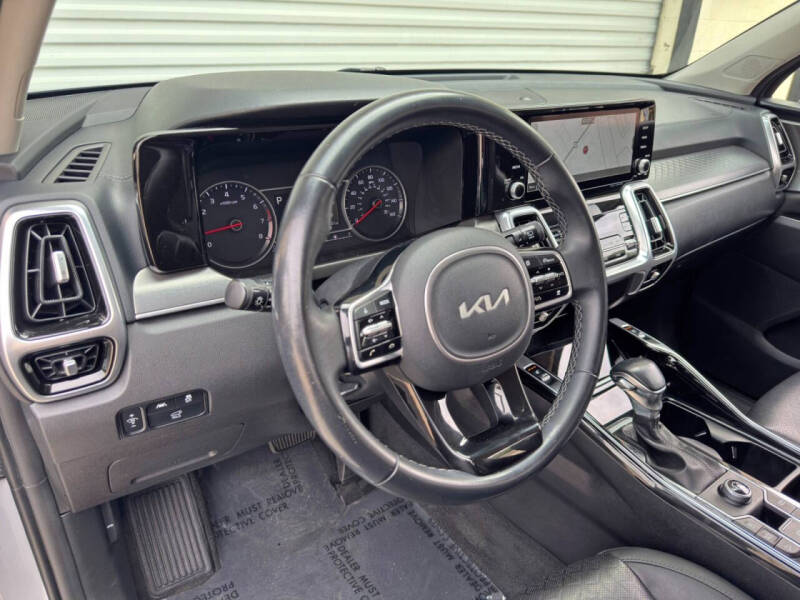 2022 Kia Sorento SX
