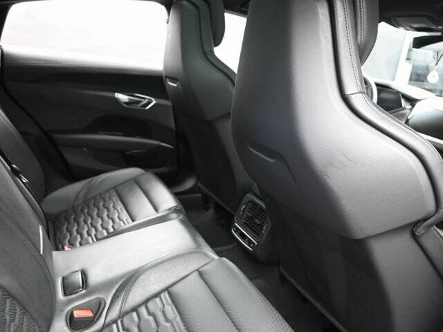 2022 Audi e-tron GT quattro Prestige