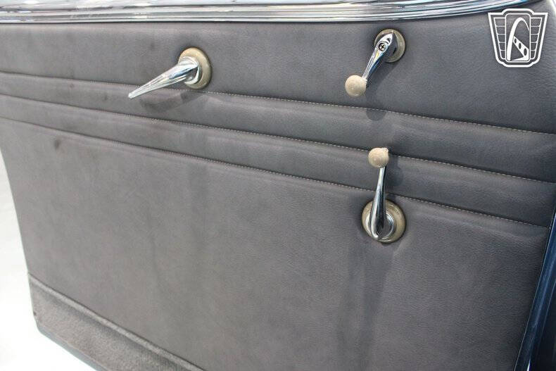 1947 Ford Super Deluxe