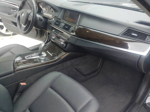 2015 BMW 5 Series 528i