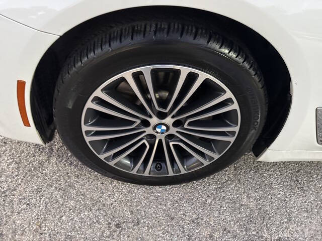 2019 BMW 5 Series 530i