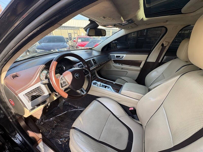 2015 Jaguar XF 3.0 Sport