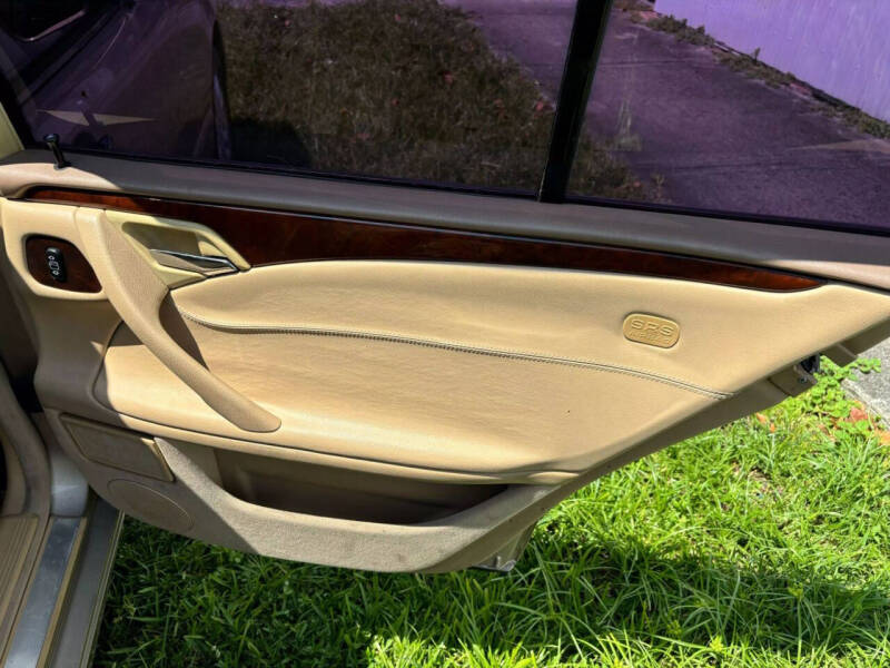 2002 Mercedes-Benz E-Class E 320